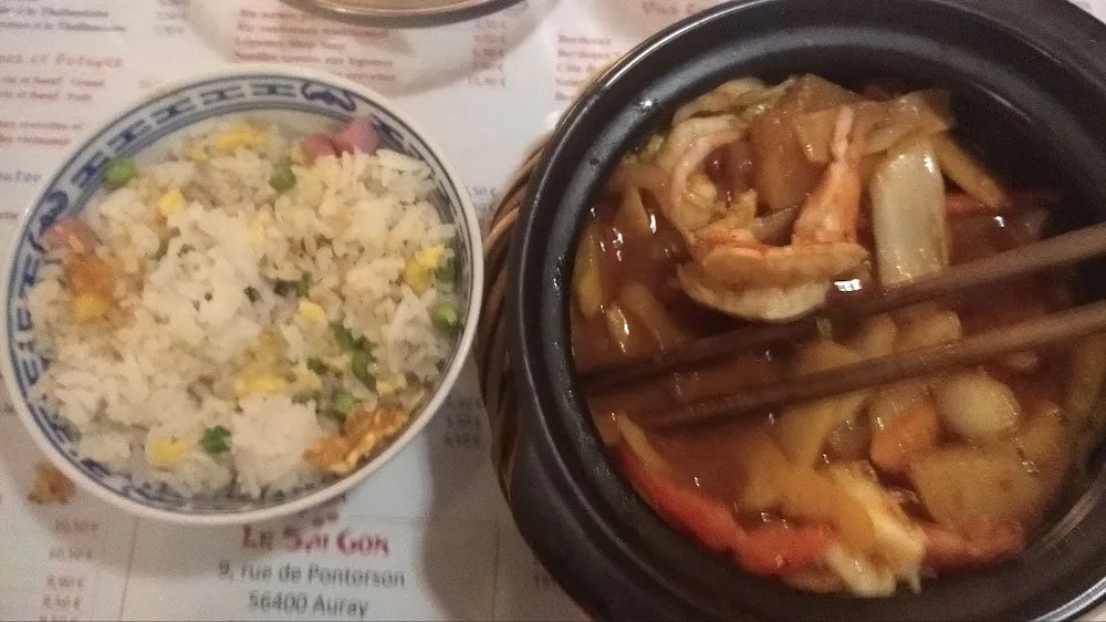 Riz Cantonais Et Plat Avec Crevettes